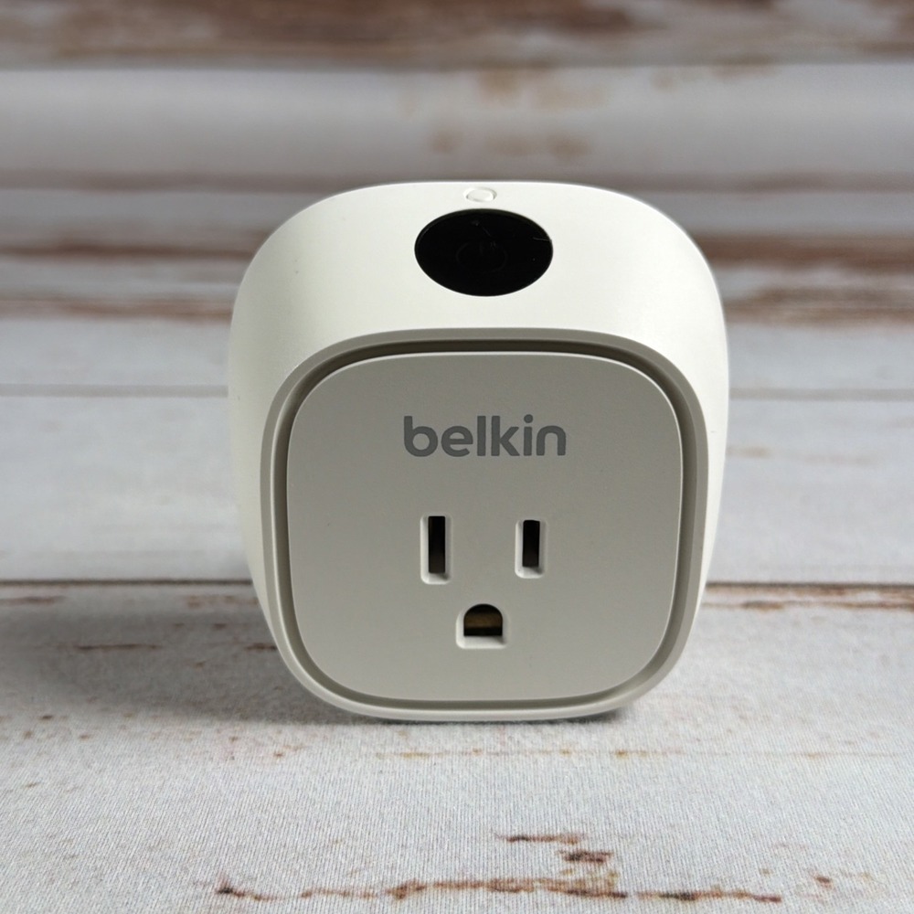 Belkin WeMo Insight Switch Smart Wi-Fi Outlet Remote Plug F7C029 Energy